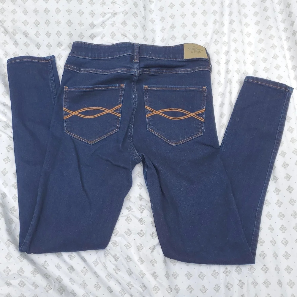 Abercrombie & Fitch Dark Wash Slim Jeans Size 6S